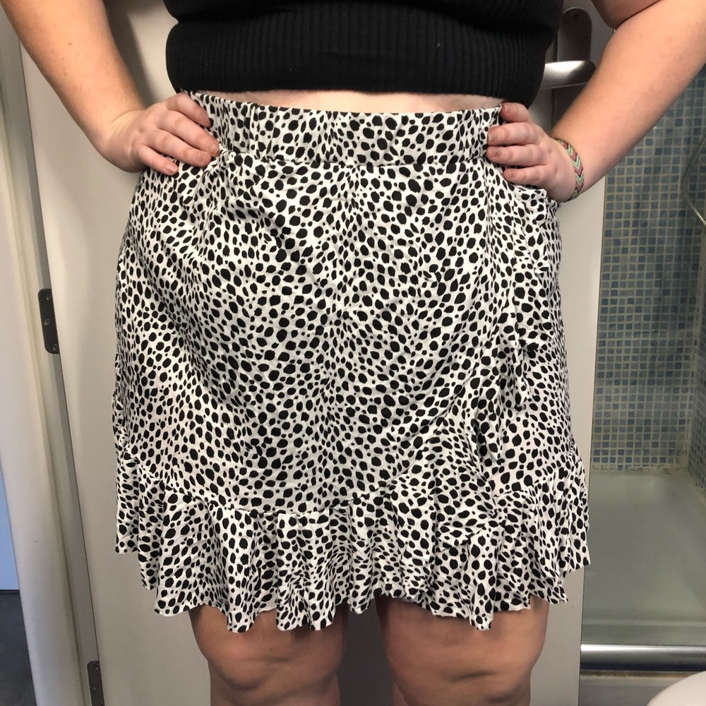 BOOHOO RUFFLE SKIRT